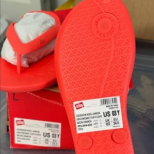 Fitflop Kids Ergonomic Flip-Flops - Neon Orange